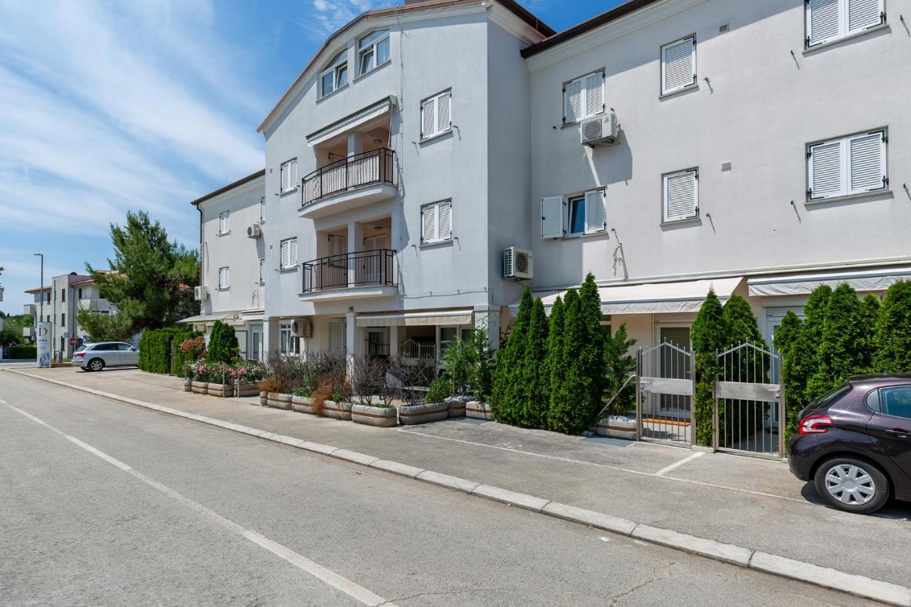 Stylish Apartment Mediterraneo Poreč Exterior foto